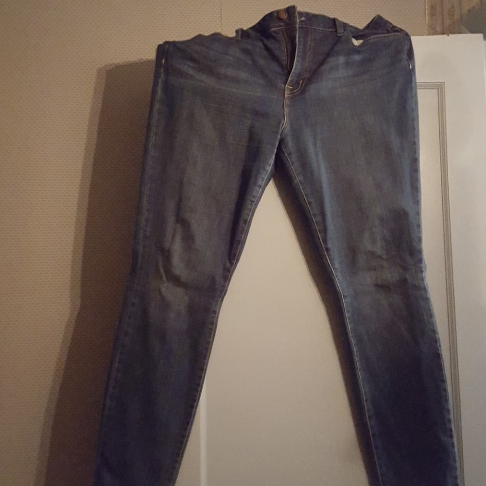 Slightly used Tommy Hilfiger skinny jeans